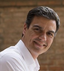 Pedro Sánchez sonrisa falsa como él, felón